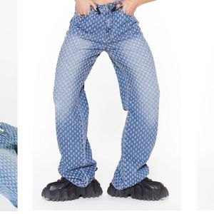 JADED London - PETITE BLUE DISTRESSED BOYFRIEND JEANS
Size W26 / US 2